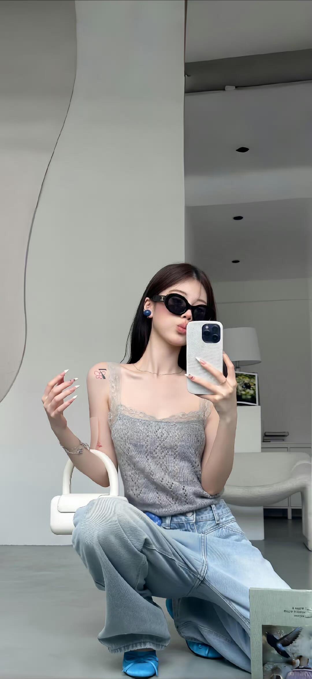 壁纸分享,手机壁纸,壁纸,女生,分享,今日份壁纸,iphone壁纸,热门壁纸图源网络侵删,手机屏保,ios壁纸